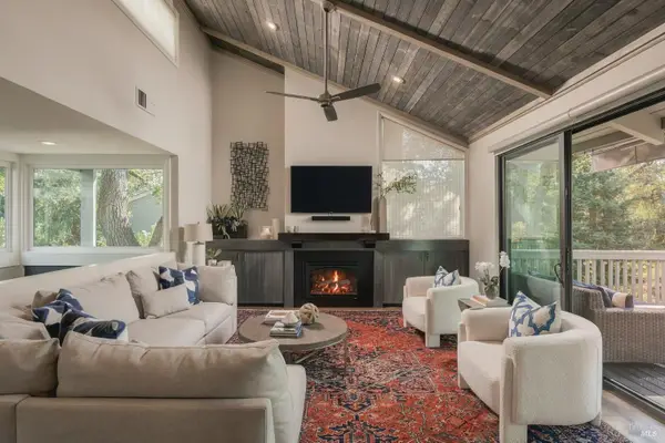 340 Deer Hollow Drive, Napa, CA 94558