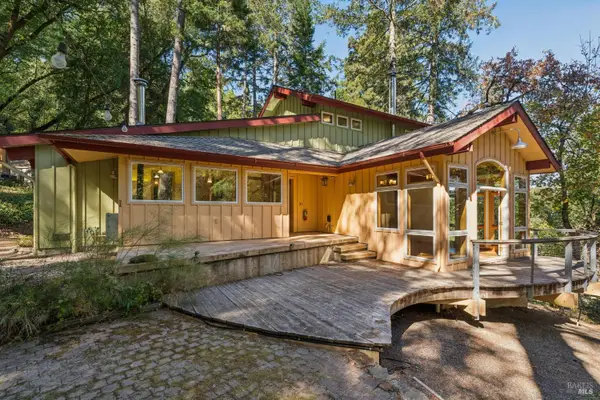 1840 Redwood Drive, Healdsburg, CA 95448