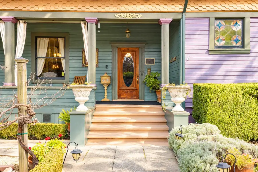 302 N Main Street, Cloverdale, CA 95425 - #2