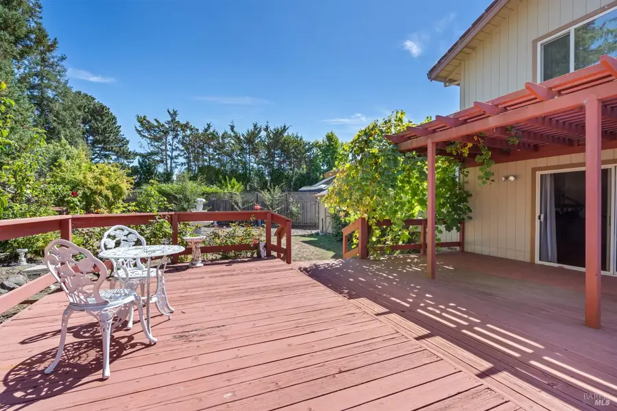 4402 Glacier Court, Rohnert Park, CA 94928 - #2