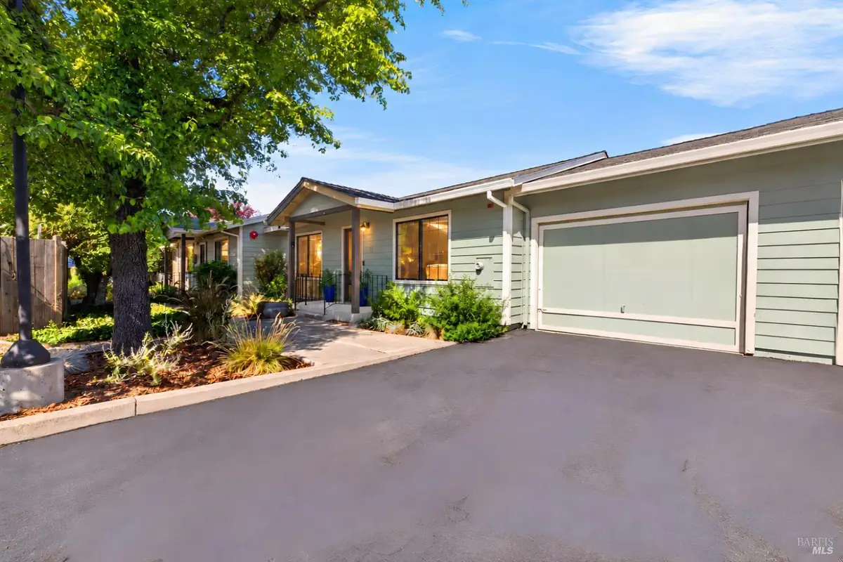 21 Natalie Circle, Petaluma, CA 94952 - #1