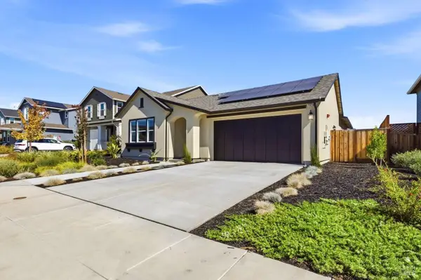 7320 Willowglen Drive, Rohnert Park, CA 94928