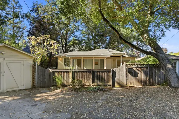 151 Glenwood Court, Santa Rosa, CA 95405