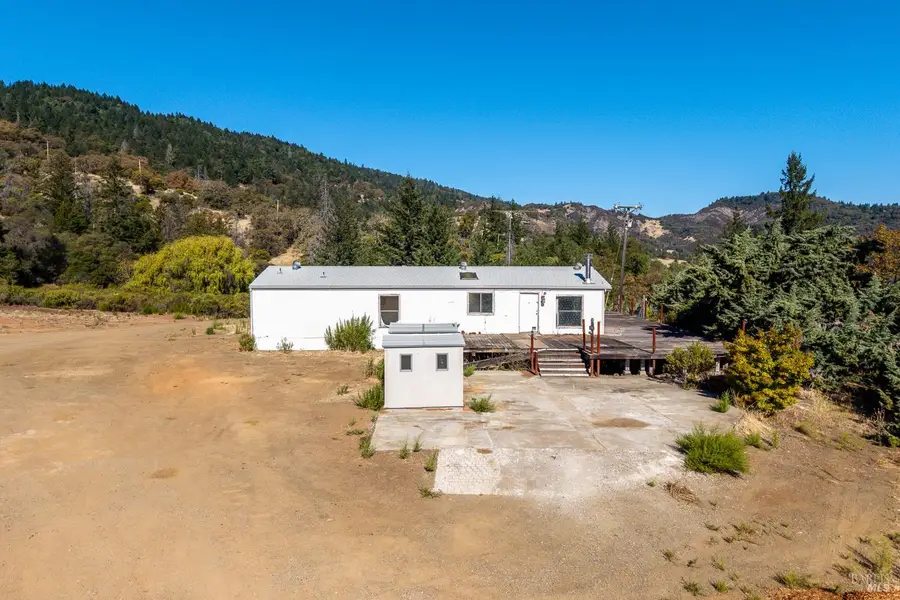 6650 Robinson Creek Road, Ukiah, CA 95482 - #2
