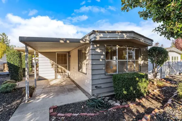 42 Shadyleaf Court, Santa Rosa, CA 95405
