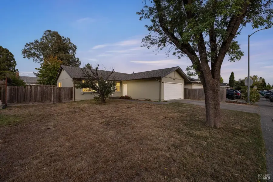 8528 Liman Way, Rohnert Park, CA 94928 - #2