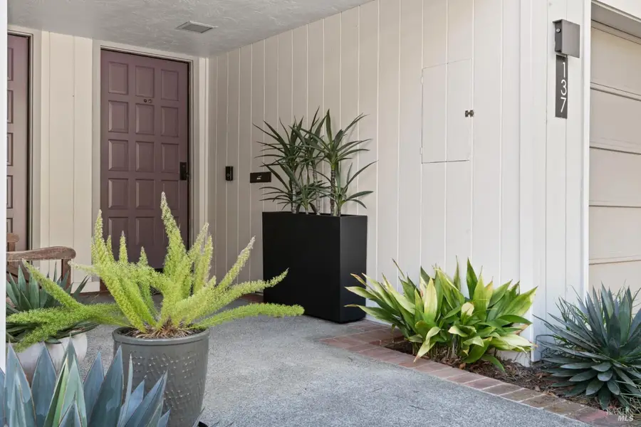137 Knollwood Drive, San Rafael, CA 94901 - #3