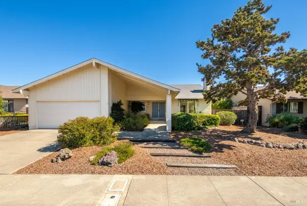 8826 Oakmont Drive, Santa Rosa, CA 95409