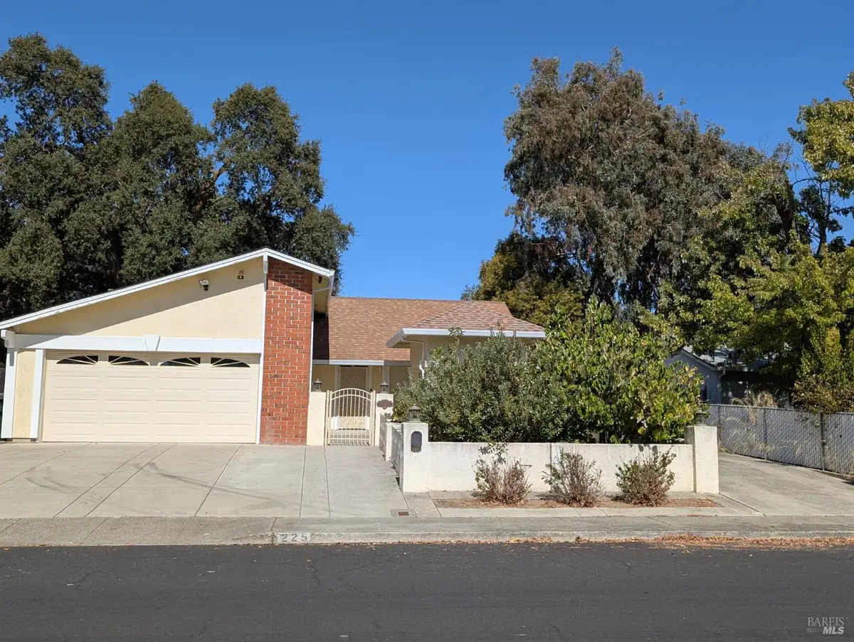 225 Woodhaven Drive, Vacaville, CA 95687 - #1