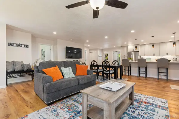 5505 Live Oak Drive, Kelseyville, CA 95451