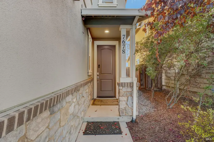7678 Wildrose Way, Rohnert Park, CA 94928 - #2