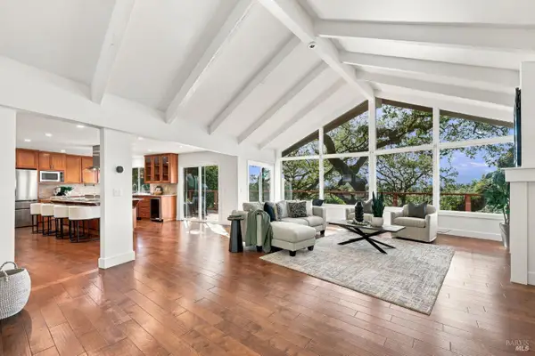 3465 Ridgeview Drive, Santa Rosa, CA 95404