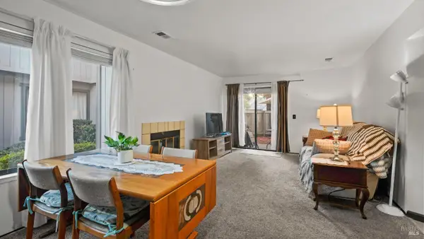 418 Occidental Circle, Santa Rosa, CA 95401