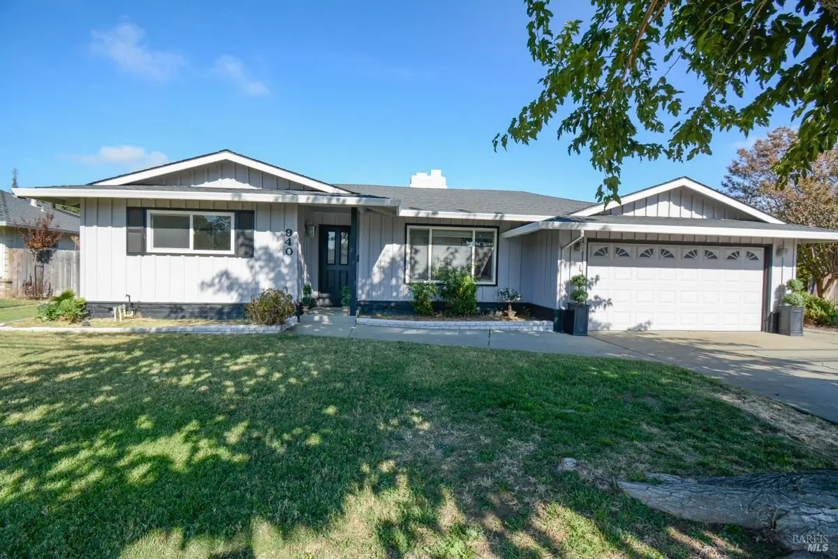 940 W A Street, Dixon, CA 95620 - #1