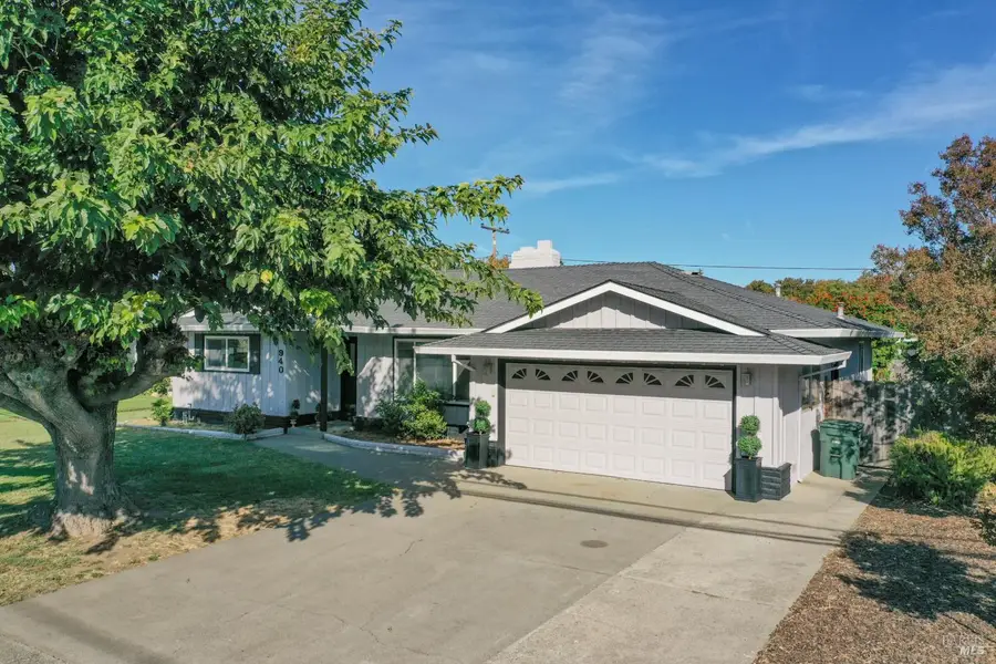 940 W A Street, Dixon, CA 95620 - #3