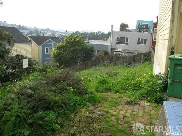 881 Moultrie Street, San Francisco, CA 94110