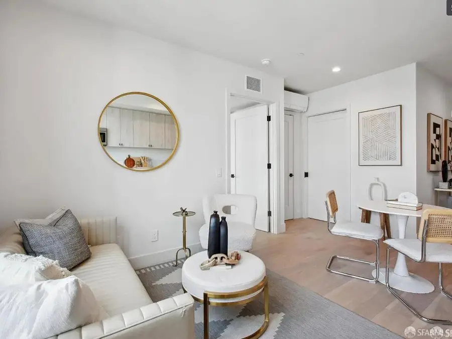 986 South Van Ness Avenue #302, San Francisco, CA 94110 - #3