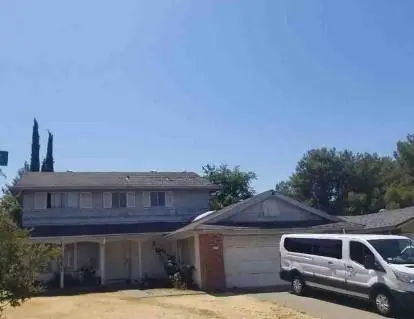 6028 Hollyhurst Way, Sacramento, CA 95823