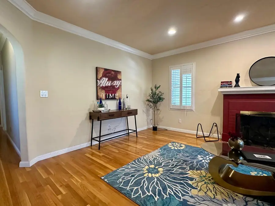 216 E 12th Street, Tracy, CA 95376 - #2