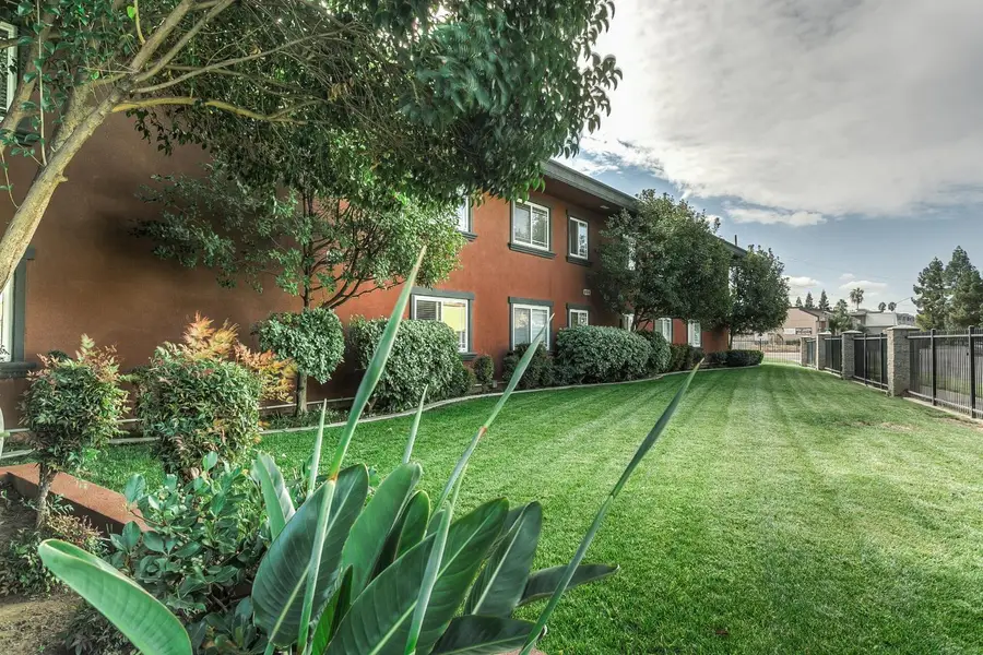 126 E Jamestown Street, Stockton, CA 95207 - #2