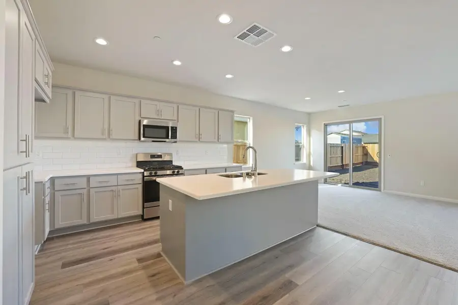 917 E Fargo Street, Stockton, CA 95204 - #3