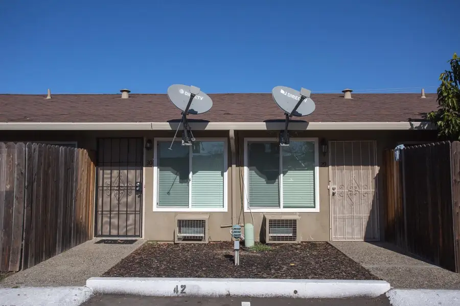 6815 24th Street, Sacramento, CA 95822 - #2