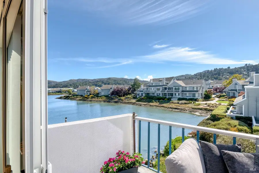 5331 Shelter Bay Avenue, Mill Valley, CA 94941 - Image #2