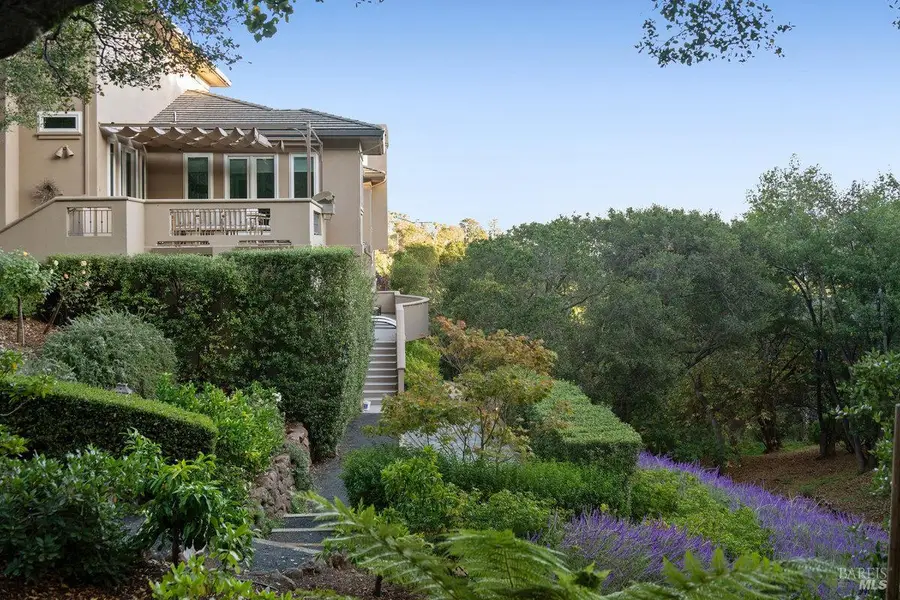 11 Loch Haven Court, San Rafael, CA 94901 - Image #3