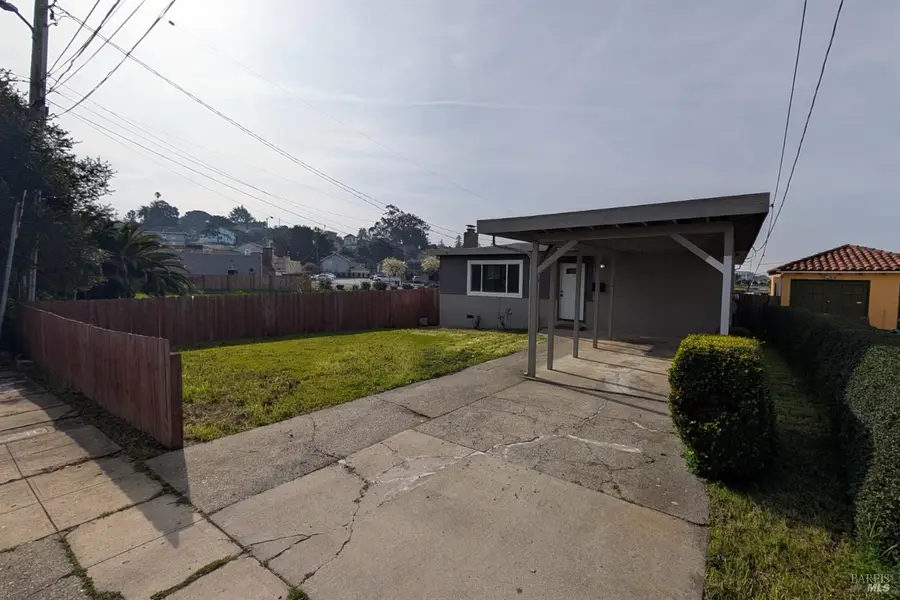 5 Santa Paula Way, Vallejo, CA 94590 - #2