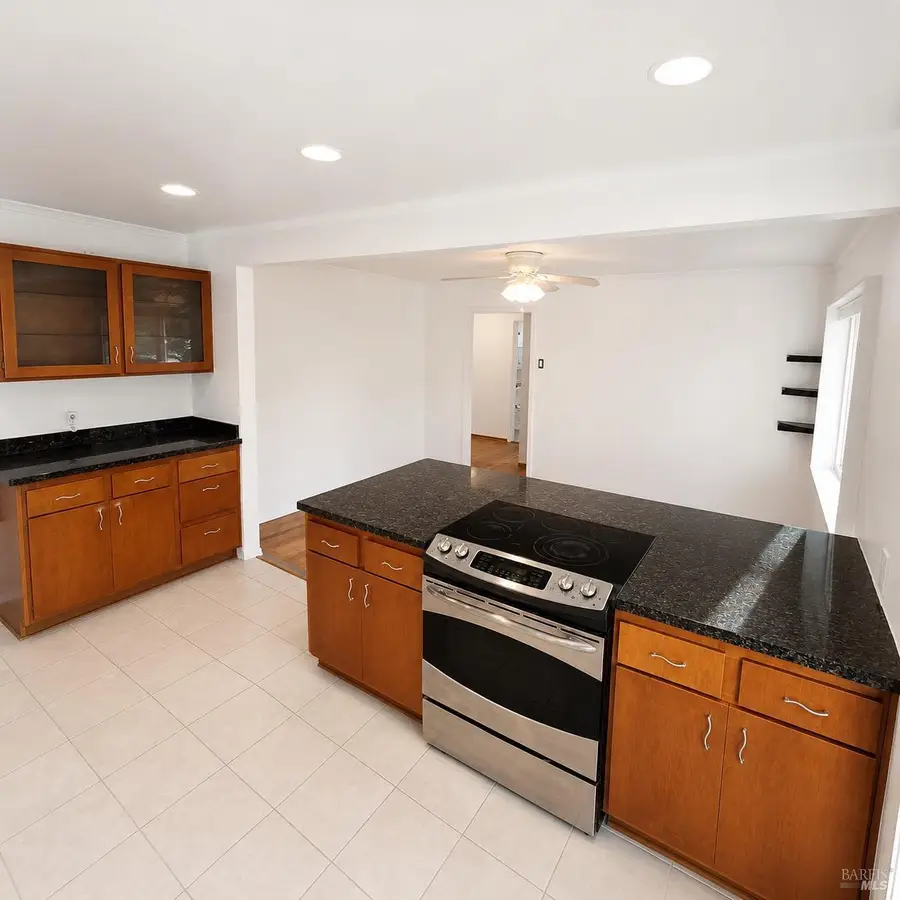 242 East Kentucky Street Street, Fairfield, CA 94533 - #2