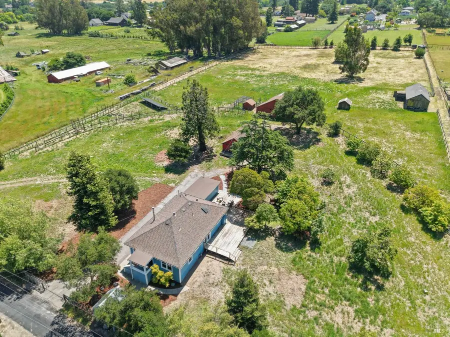 825 Cleveland Avenue, Petaluma, CA 94952 - #2