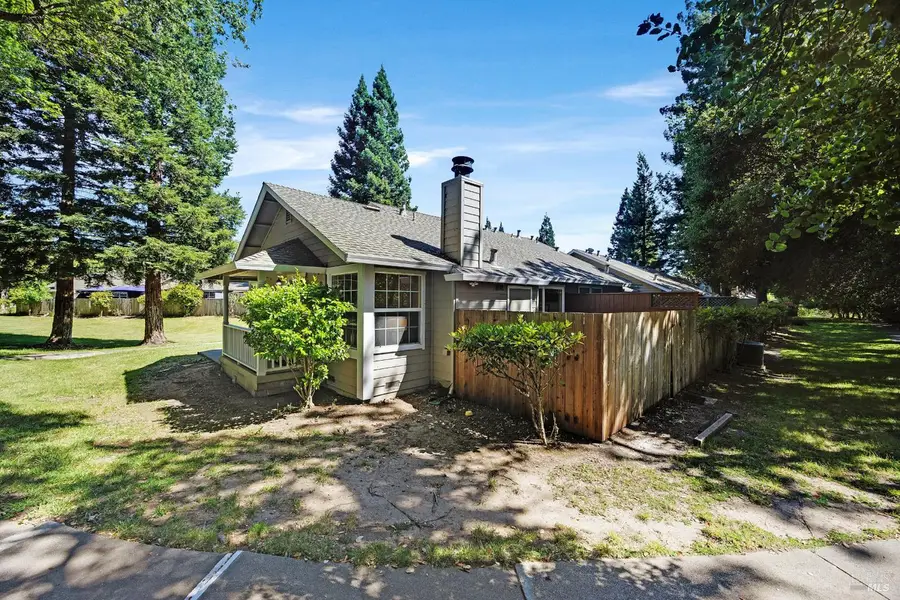 339 W Thomson Avenue, Sonoma, CA 95476 - #3