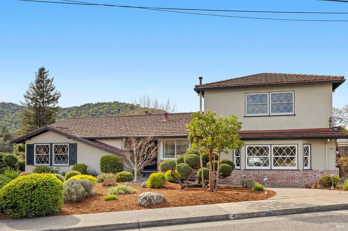 35 Corte Alta, Novato, CA 94949 - #1