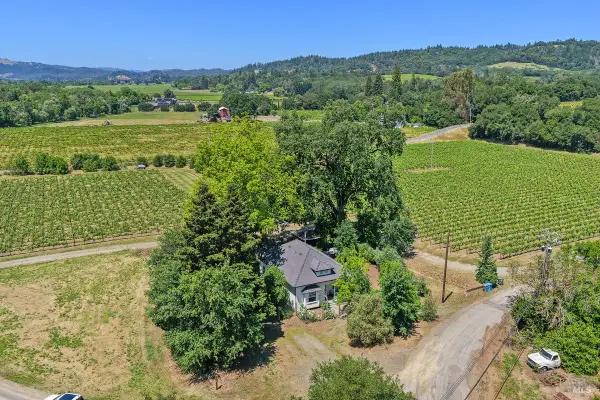 5091 Dry Creek Road #A, Healdsburg, CA 95448