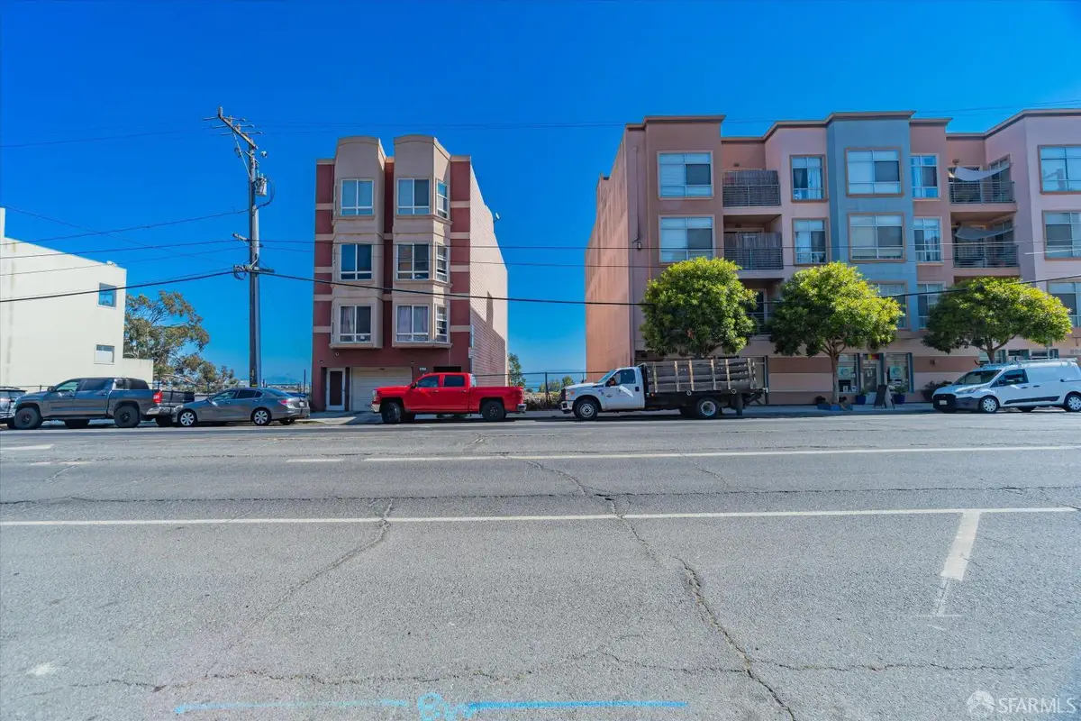 818 Innes Avenue, San Francisco, CA 94124 - Image #1
