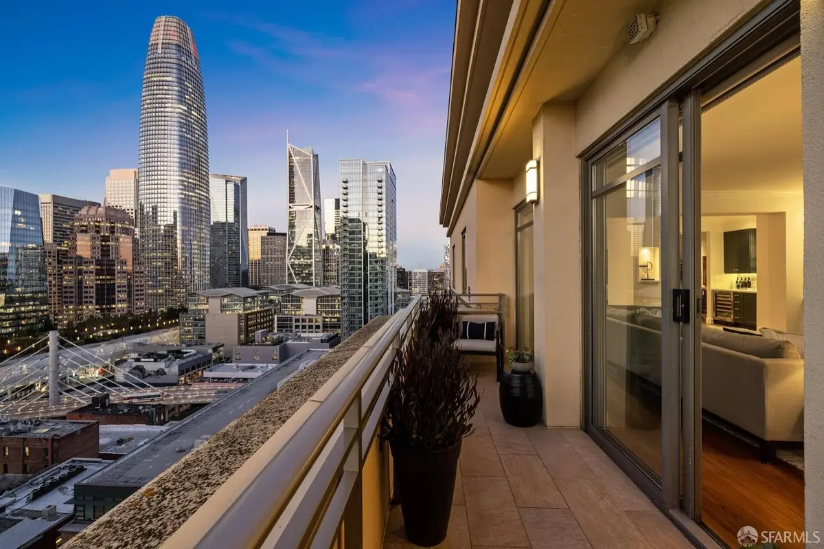 246 2nd Street #1701, San Francisco, CA 94105 - Image #1