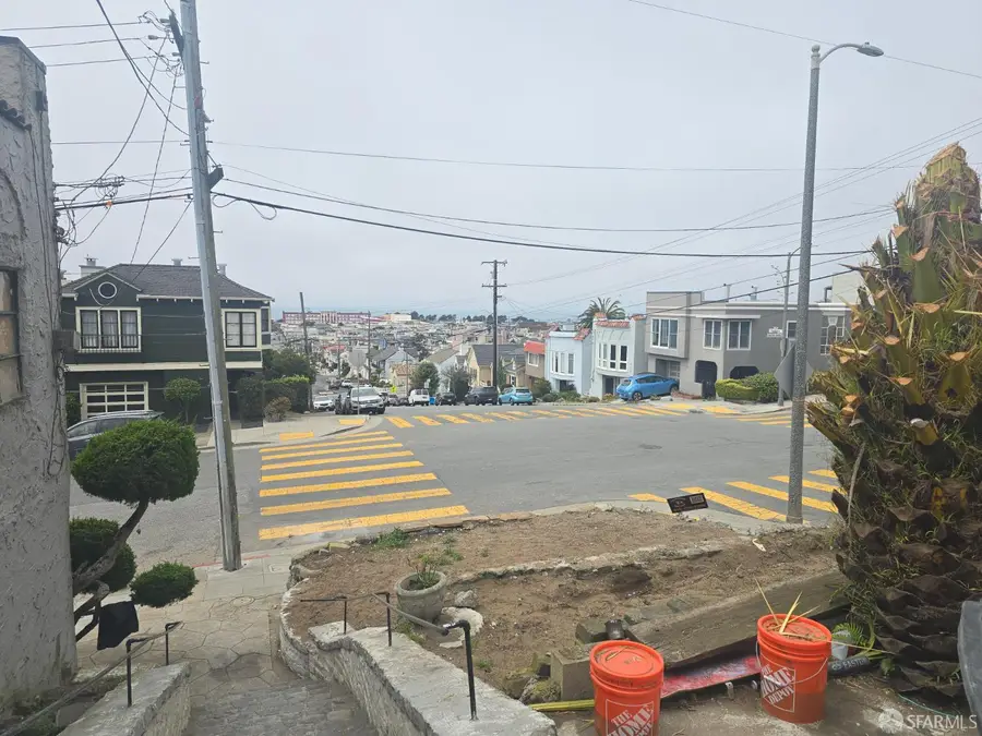 353 Rivera Street, San Francisco, CA 94116 - Image #2