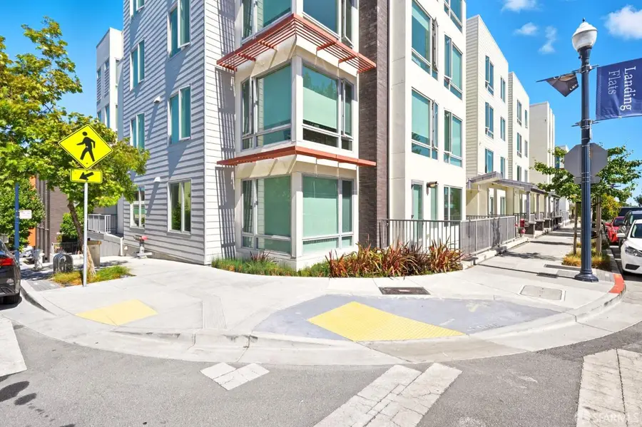 10 Innes Court #102, San Francisco, CA 94124 - Image #2