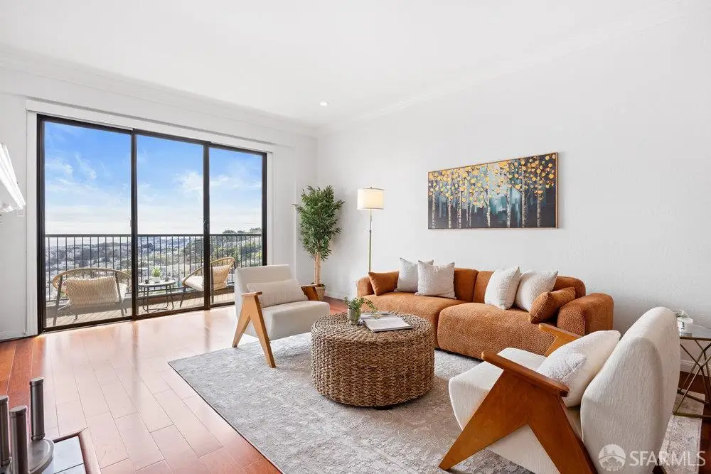 945 Corbett Avenue #206, San Francisco, CA 94131 - Image #1