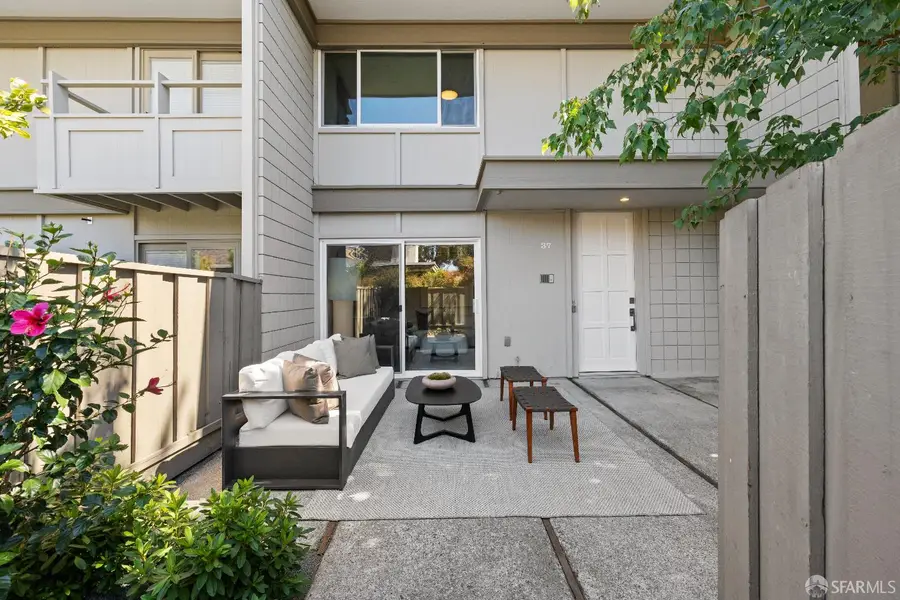 37 Los Altos Square, Los Altos, CA 94022 - #3