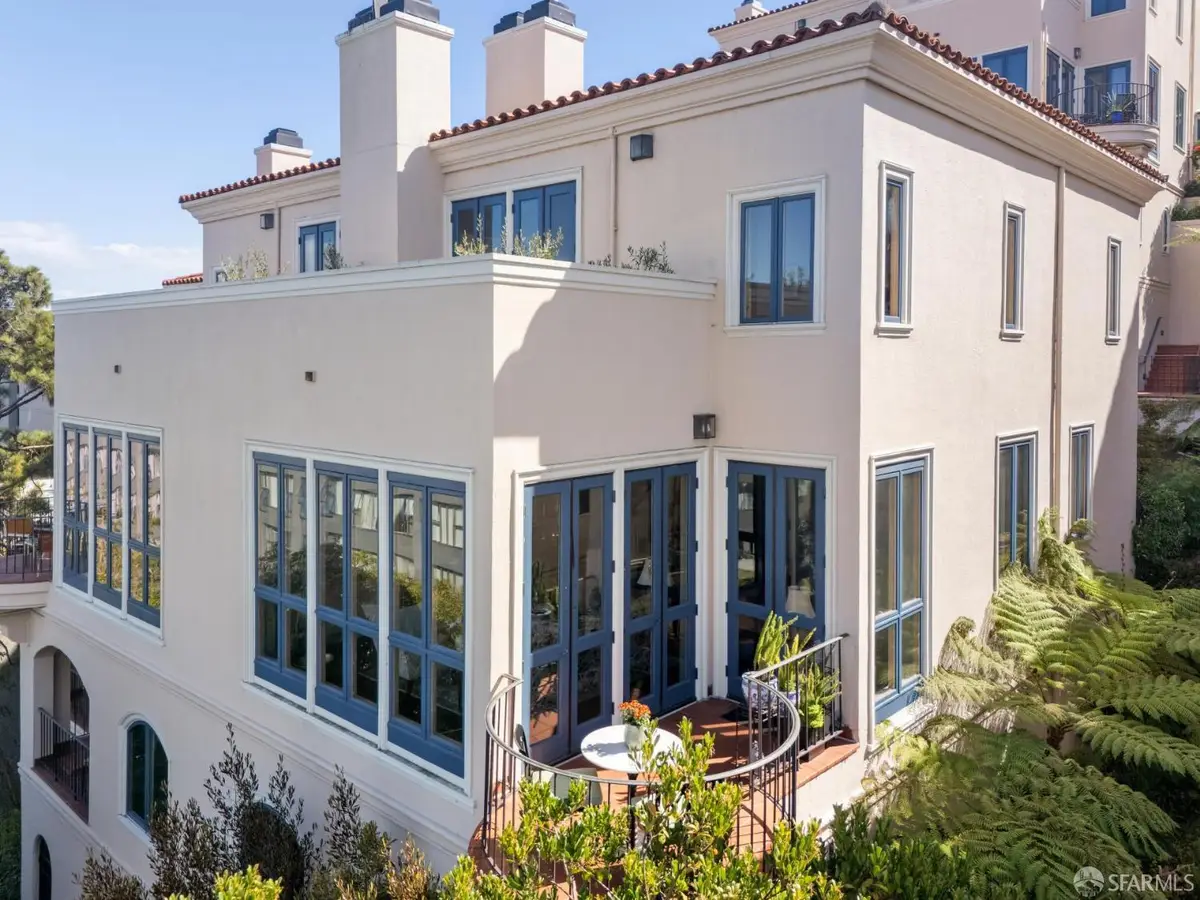 165 Francisco Street #11, San Francisco, CA 94133 - Image #1