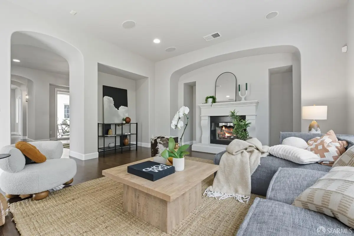 2129 Creekview Drive, Danville, CA 94506 - Image #1