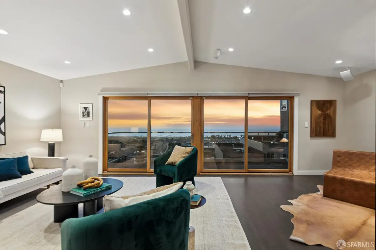 2123 Funston Avenue, San Francisco, CA 94116 - Image #1