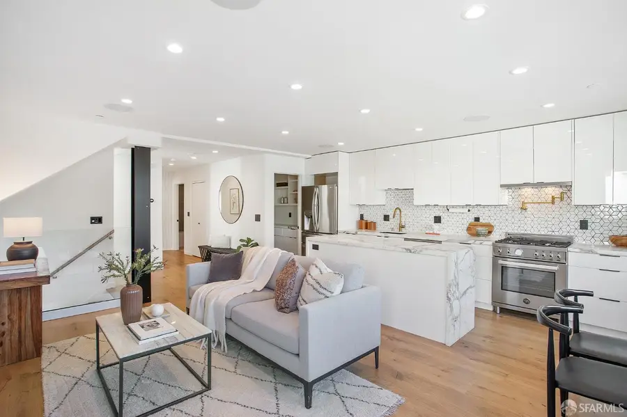 495 Chapman Street, San Francisco, CA 94110 - Image #3