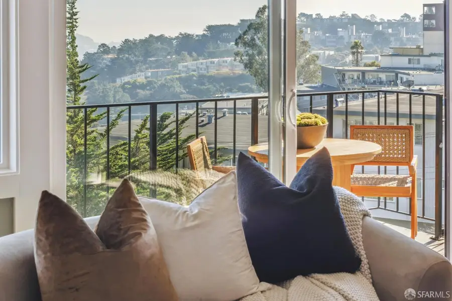 20 Parkridge Drive #4, San Francisco, CA 94131 - Image #2