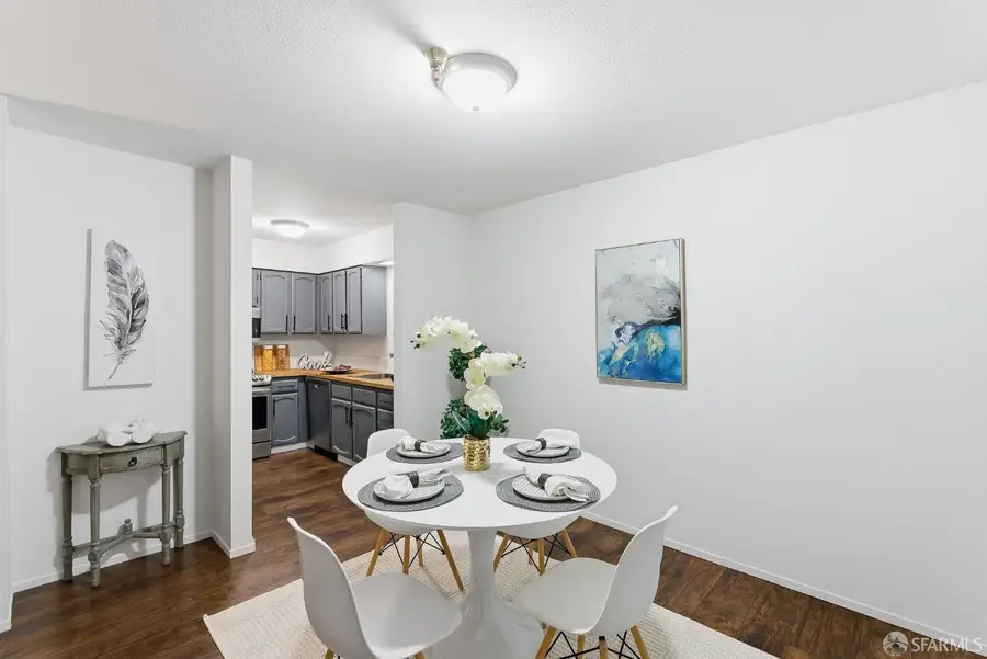 711 S Bayshore Boulevard #4, San Mateo, CA 94401 - Image #3