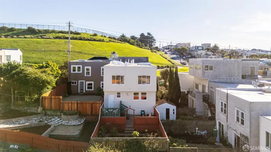 2030 Ortega Street, San Francisco, CA 94122 - Image #2