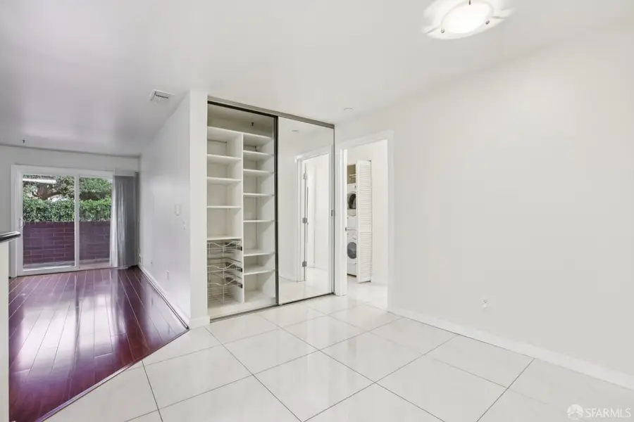 6400 Christie Avenue #4122, Emeryville, CA 94608 - Image #2