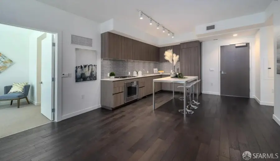 1000 3rd Street #806, San Francisco, CA 94158 - Image #2