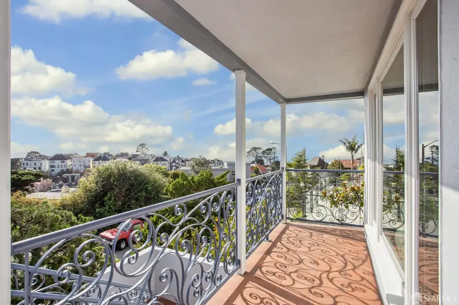 23 Cresta Vista Drive, San Francisco, CA 94127 - #2